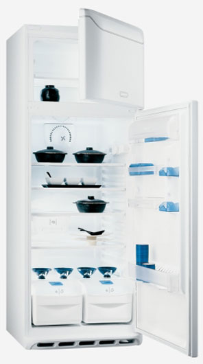 Hotpoint MTAA4511V fridge-freezer Freestanding