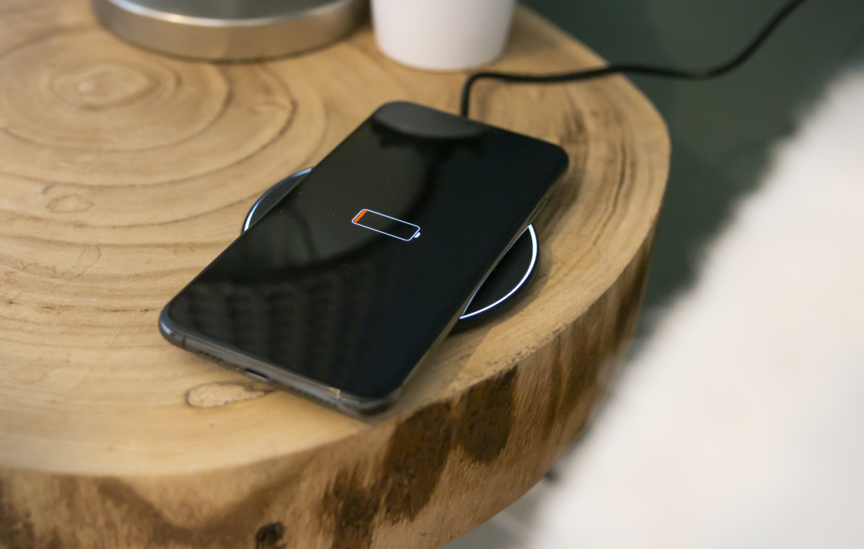 Trust Qylo Smartphone Black USB Wireless charging Fast charging – image 7