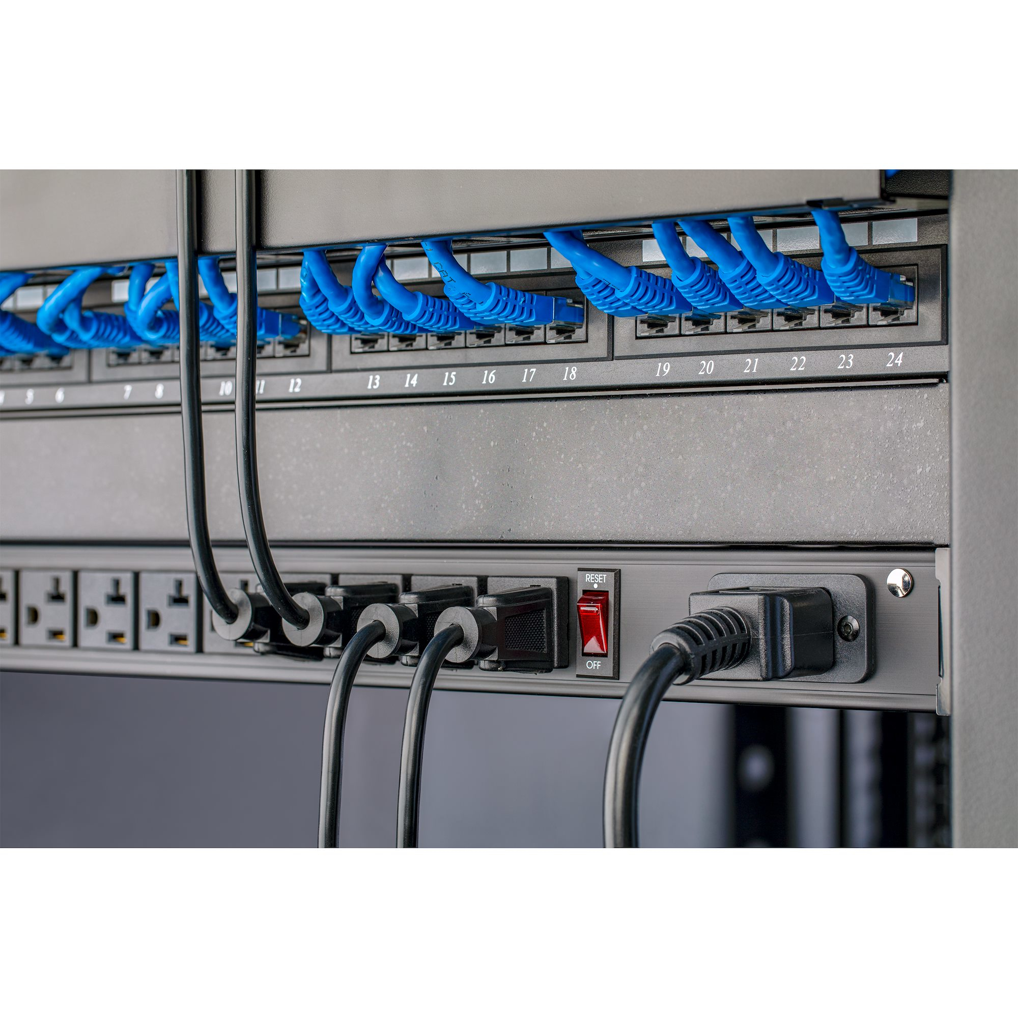 StarTech.com 10 Outlet Rack Mount Power Strip – image 6