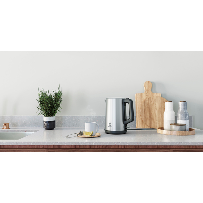 Electrolux E4K1-4ST electric kettle – image 2