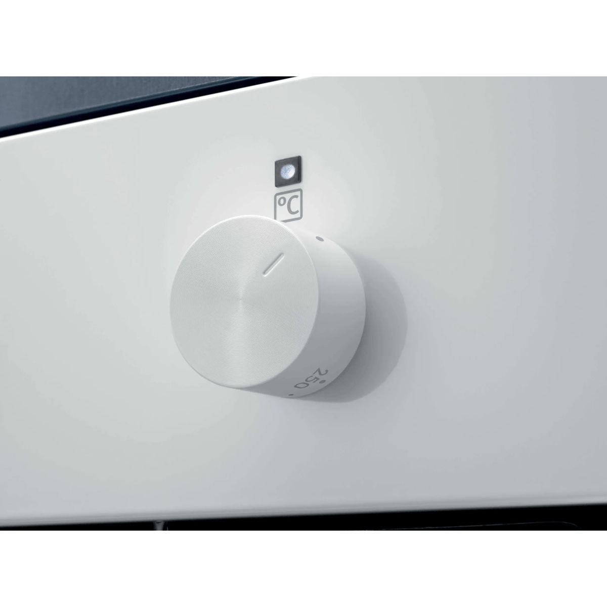 Electrolux KOHHH04W 68 L 2790 W White – image 3