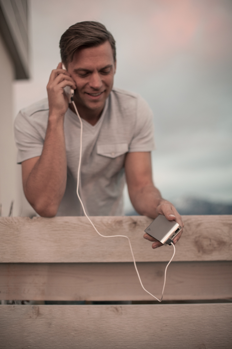 ZAGG ZGSB10-SB0 power bank – image 4