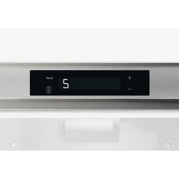 Electrolux ERF3867MOX fridge Built-in – image 7