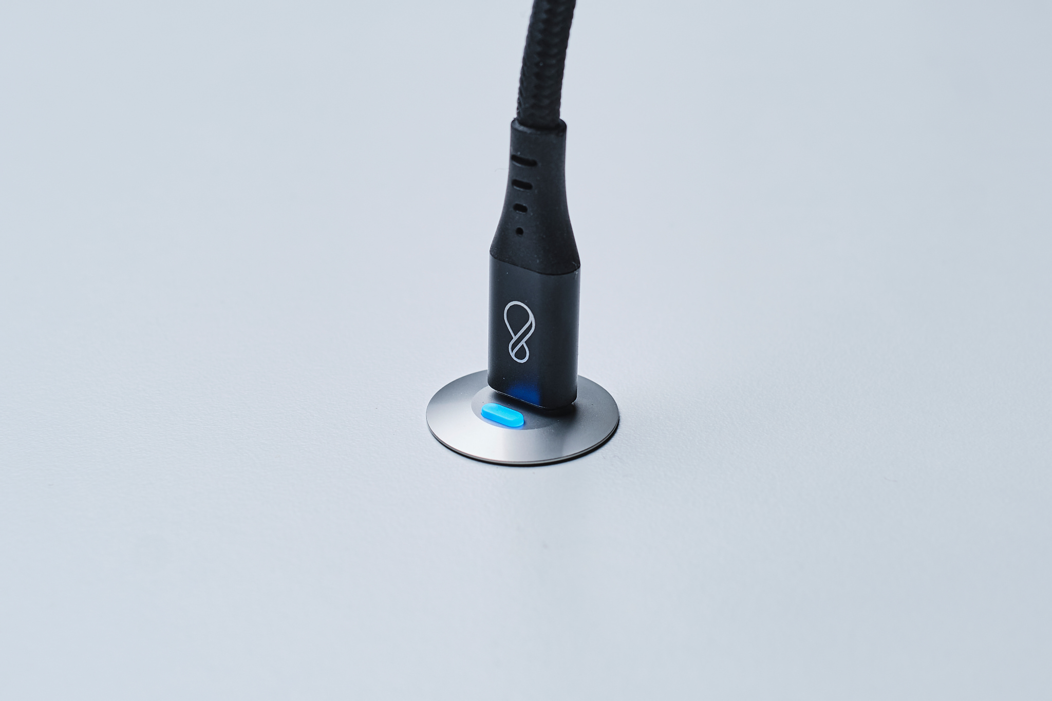 صورة Ochno O-SWO-100-1 USB-C Desktop Embedded Hub