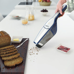 AEG CX7-30BM 2-in-1 stick vacuum Battery Dry Bagless – image 3