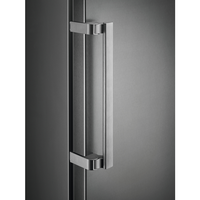 AEG RKB738E5MX fridge Freestanding – image 3