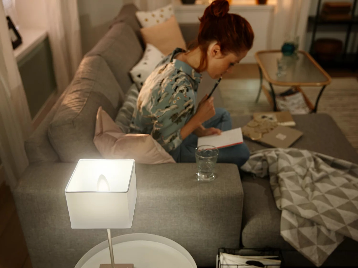 Philips by Signify Philips Hue White 2-pack E14 – image 1