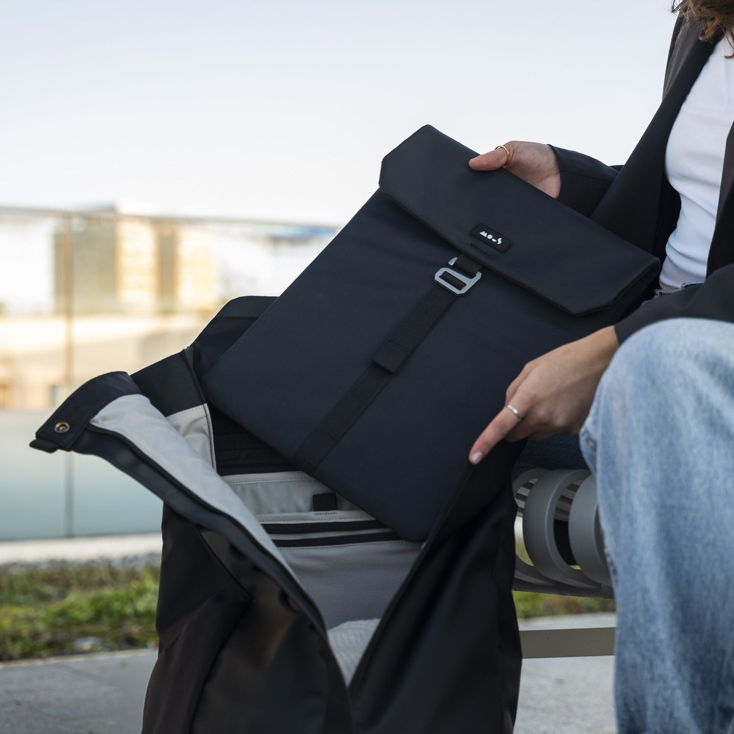 Mous Universal Laptop Sleeve – Midnight – image 4