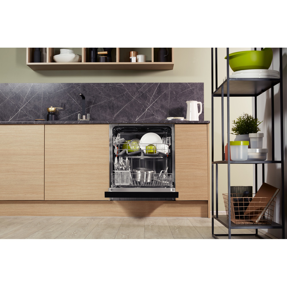 Hotpoint HBC 2B19 UK – image 4