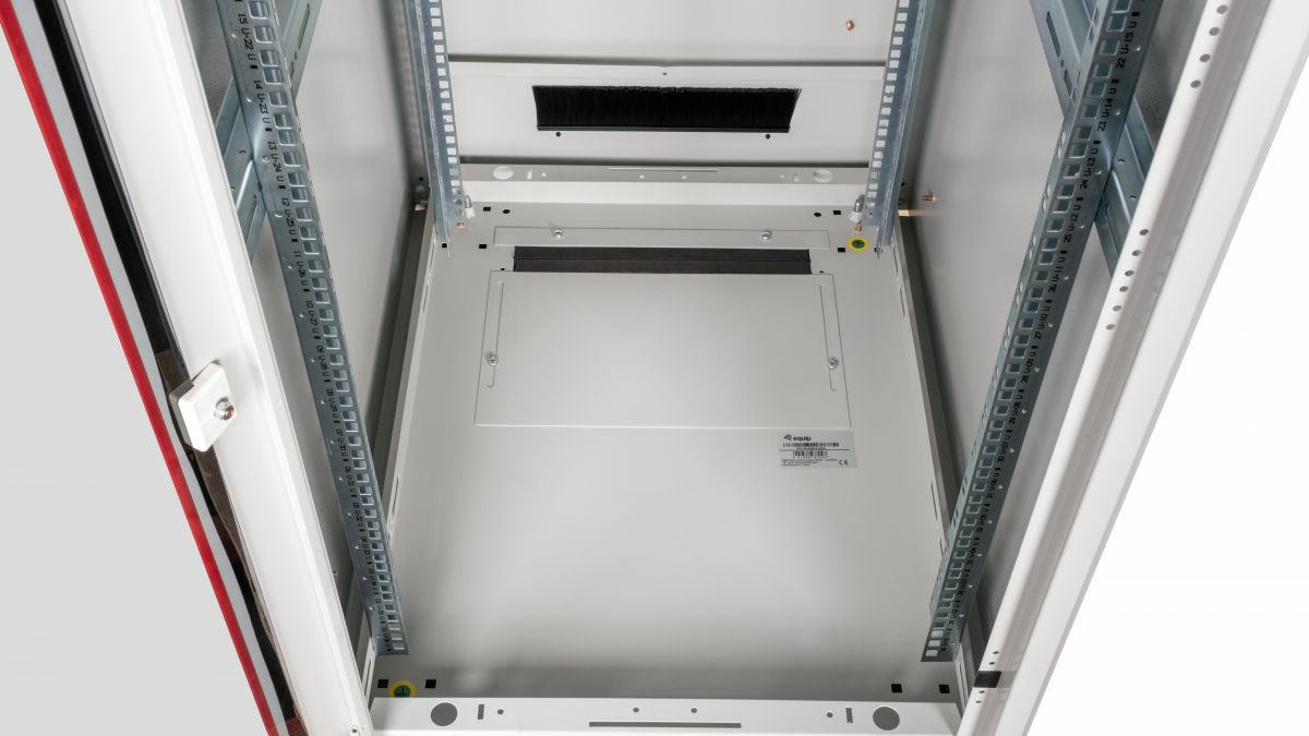 Equip Dynamic Flex 19' Cabinet, 36U – image 7