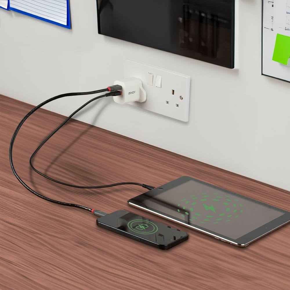 Lindy 30W USB Type A and C Charger UK Plug – image 6
