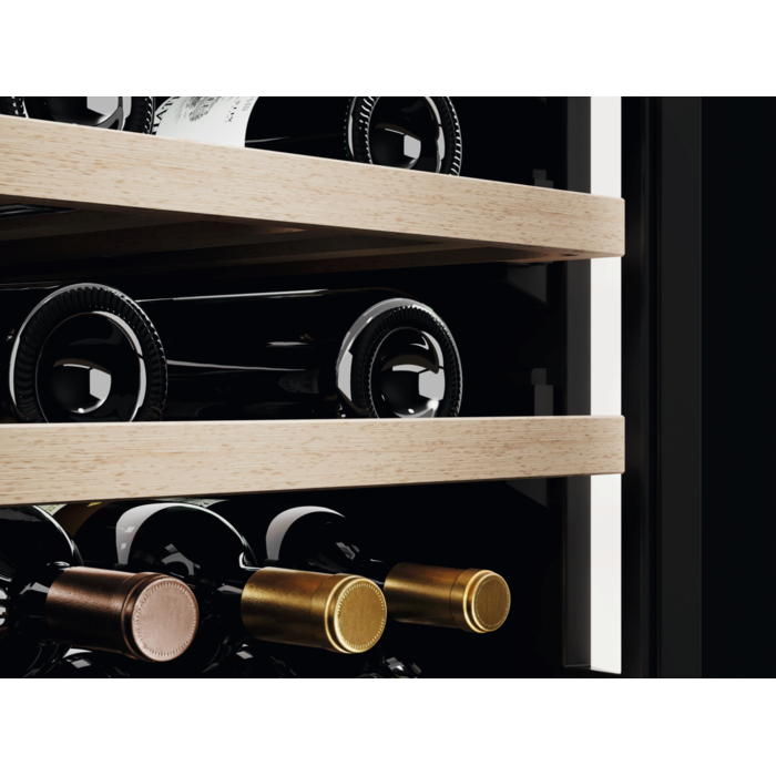 Electrolux WKF8GL20S Thermoelectric wine cooler Freestanding Black 40 bottle(s) – image 2