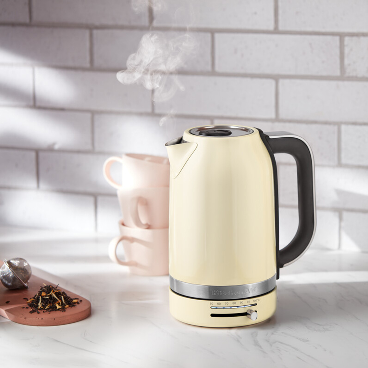 KitchenAid 5KEK1701BAC electric kettle – image 3