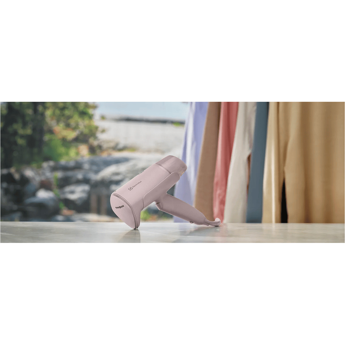 Electrolux E5HS2-4WP Handheld garment steamer – image 8