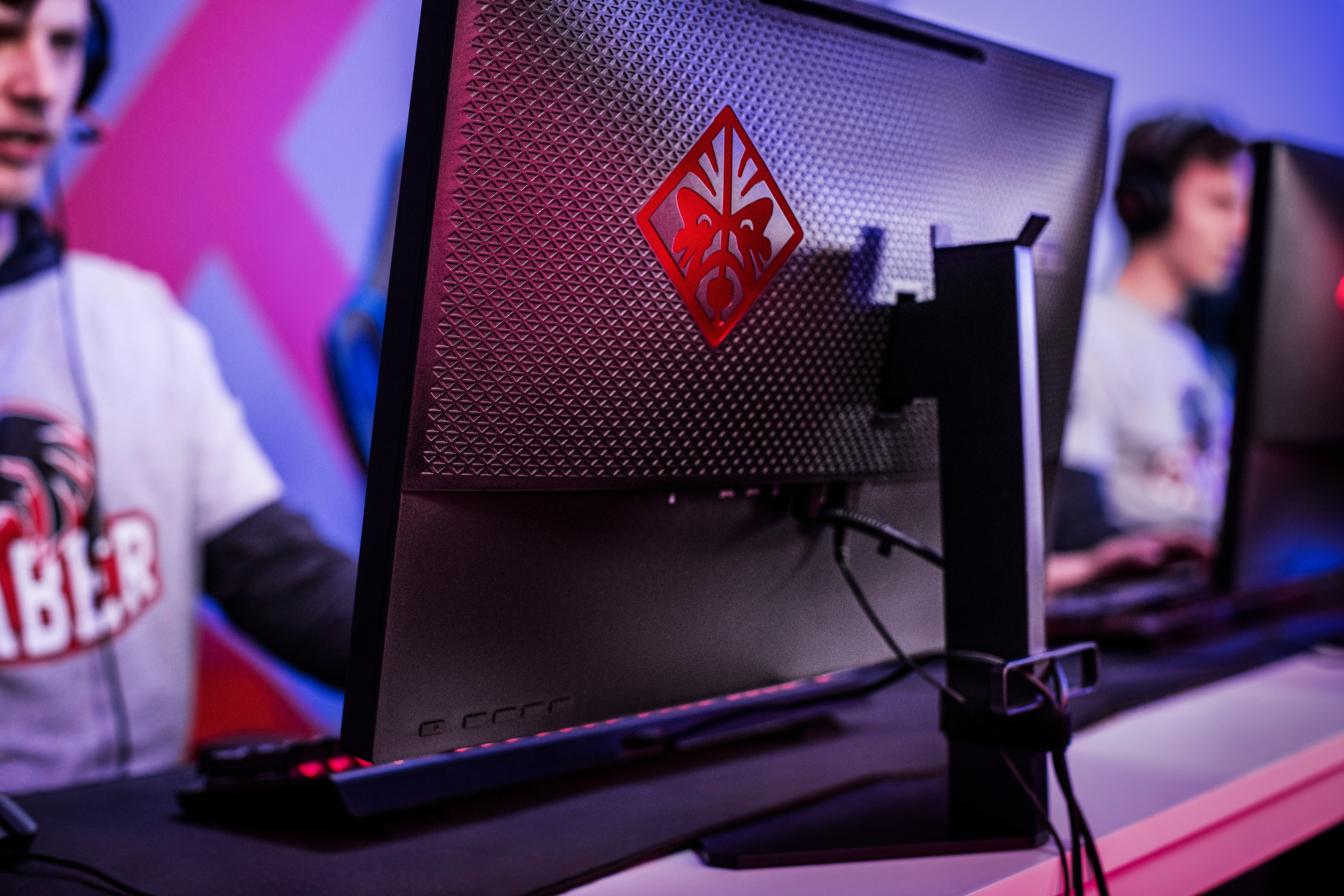HP OMEN 880-119na AMD Ryzen™ 7 2700X 16 GB DDR4-SDRAM 2.25 TB HDD+SSD NVIDIA® GeForce® GTX 1080 Windows 10 Home Tower PC Black image 6