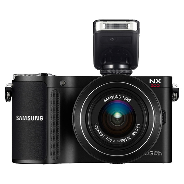 Samsung NX200 + 18-55mm – image 2