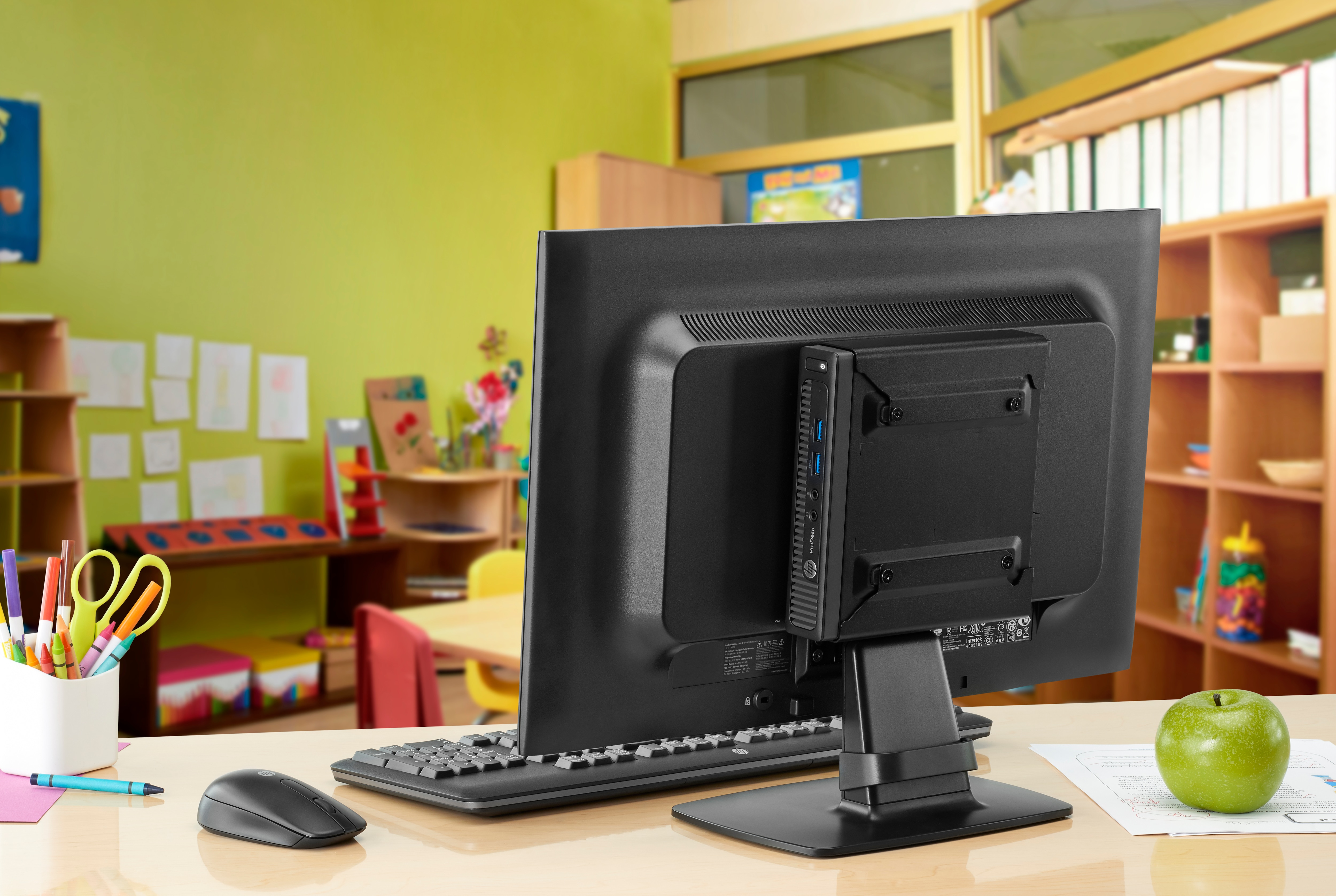 HP 260 G2 Intel® Core™ i3 i3-6100U 4 GB DDR4-SDRAM 1 TB HDD Windows 10 Pro Small Desktop Mini PC Black image 5