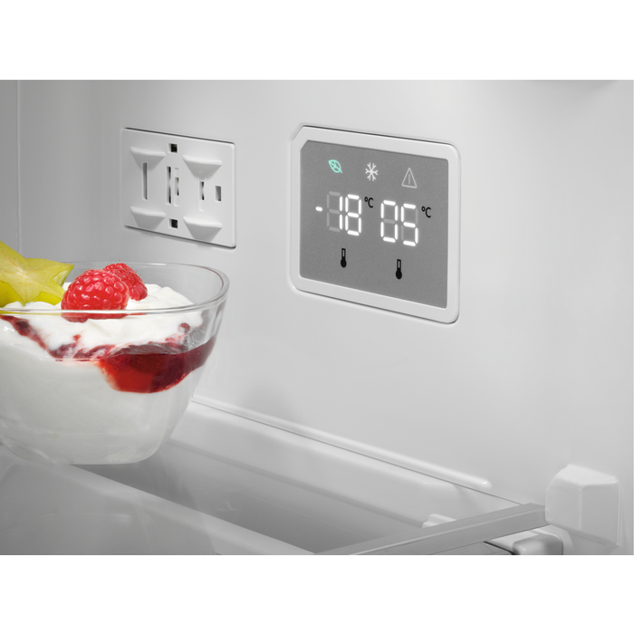 AEG RCS736EXMK Freestanding – image 6