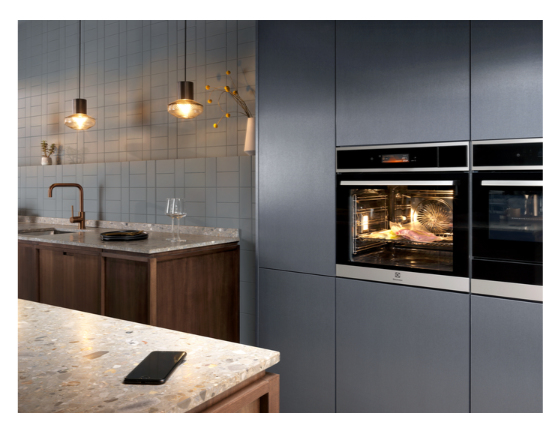 Electrolux EOC5H40X 72 L Black, Stainless steel – image 3