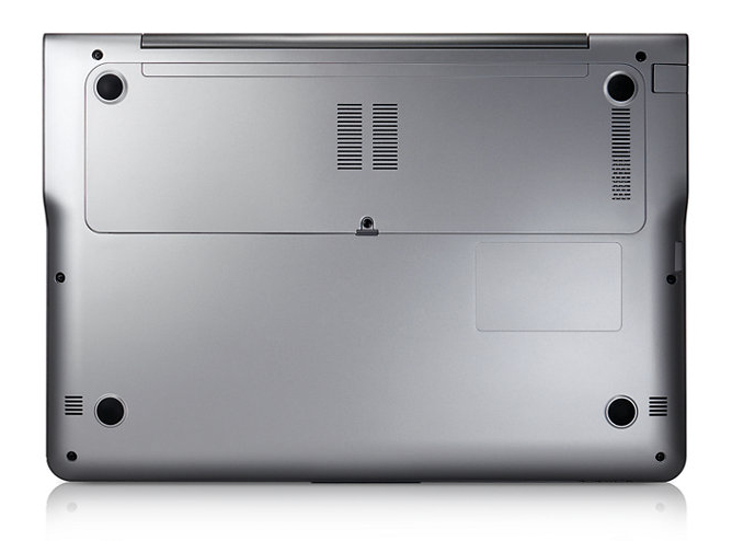 Samsung 5 NT530U3 Intel® Core™ i5 i5-3337U Laptop – image 6