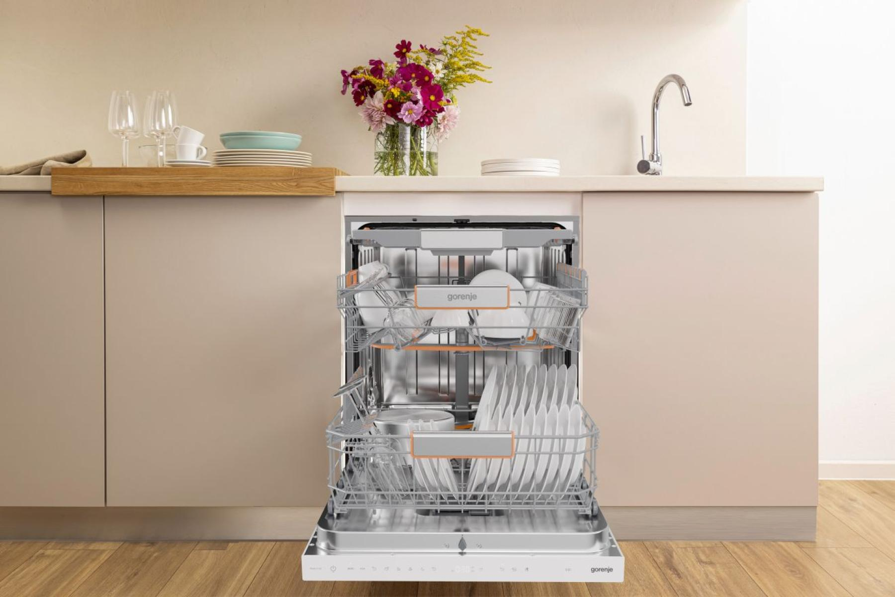 Gorenje G600 Denna integrerade diskmaskin för underbyggnad har plats för upp till 16 kuverter i en tyst och energieffektiv design som smälter in sömlöst i köket – image 4