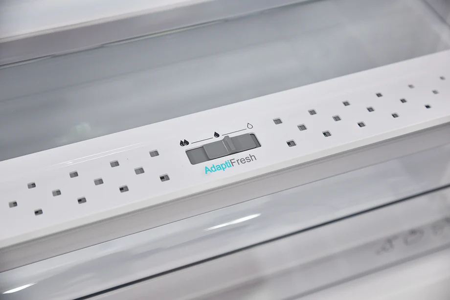 Sharp SJ-LD195E0XS-EU fridge Built-in – image 4