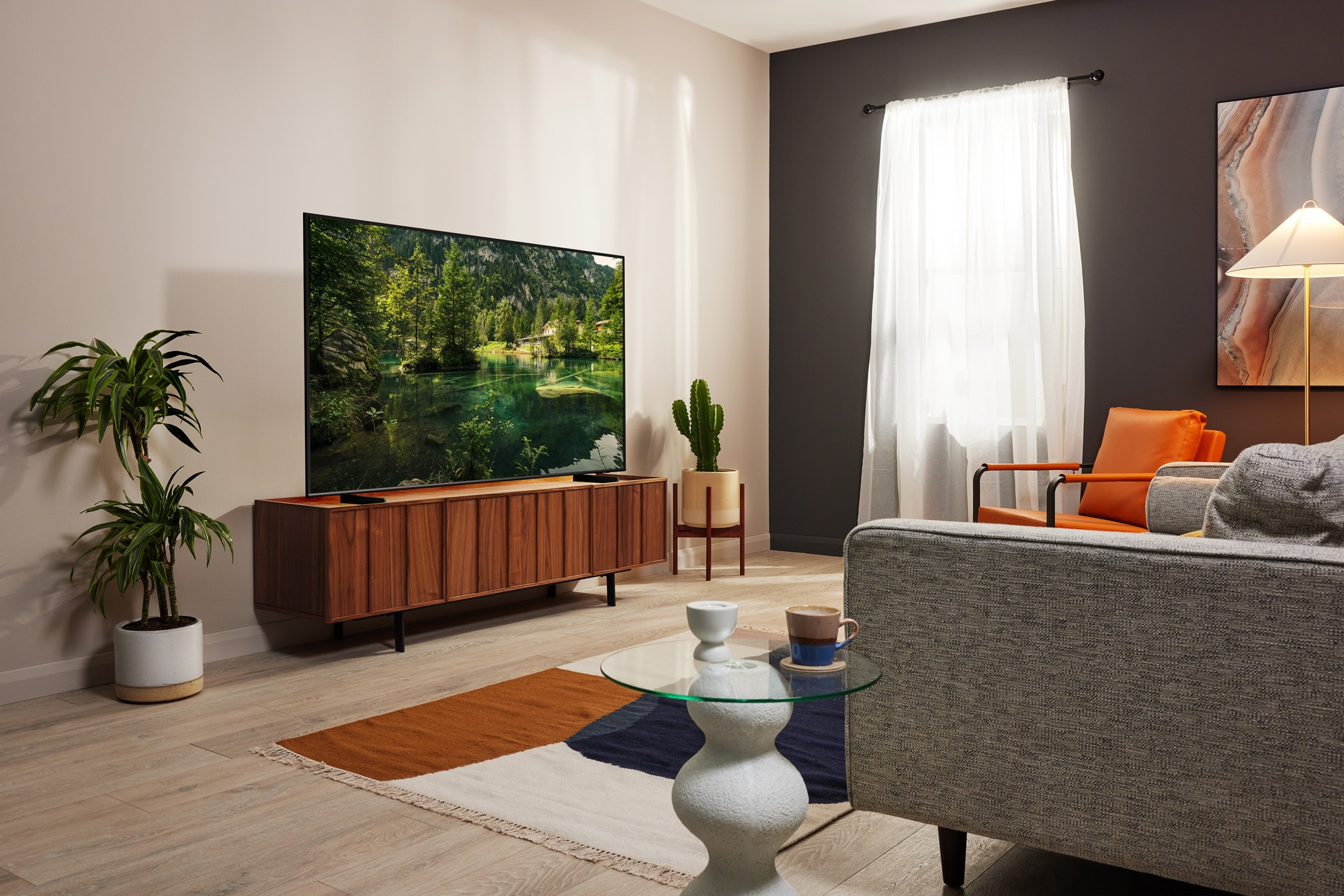 Samsung GQ50Q60BAUXZG TV – image 4