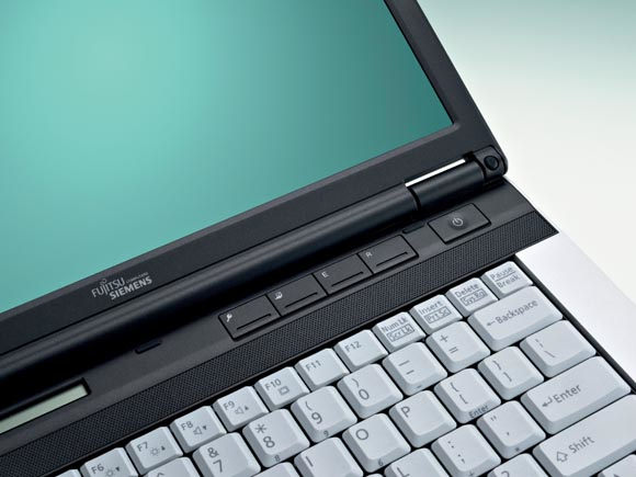 Fujitsu LIFEBOOK S7220 – image 6