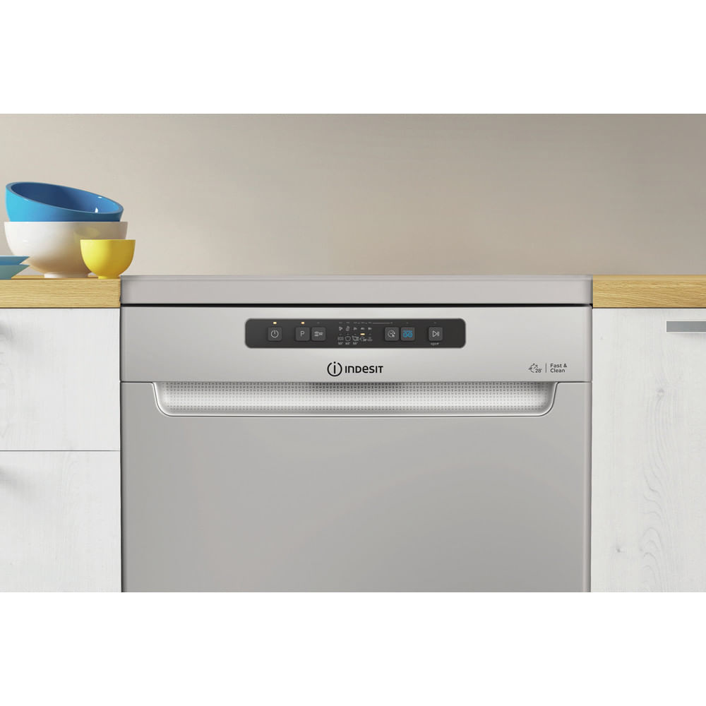 Indesit DFC 2B+16 S UK – image 9