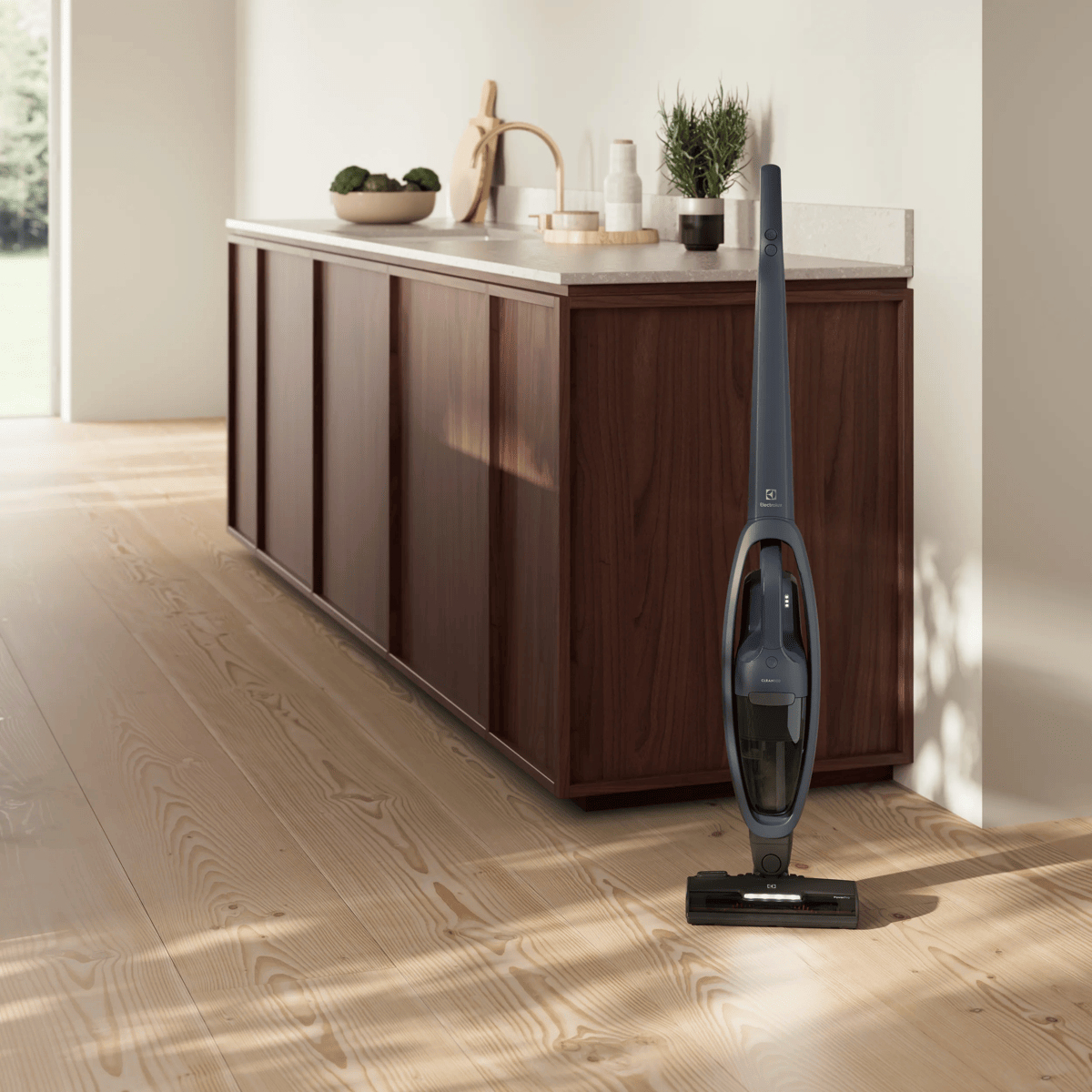 Electrolux ES52CB21DB Stick vacuum Battery Dry Cyclonic, Foam, Post motor filter Bagless – image 9