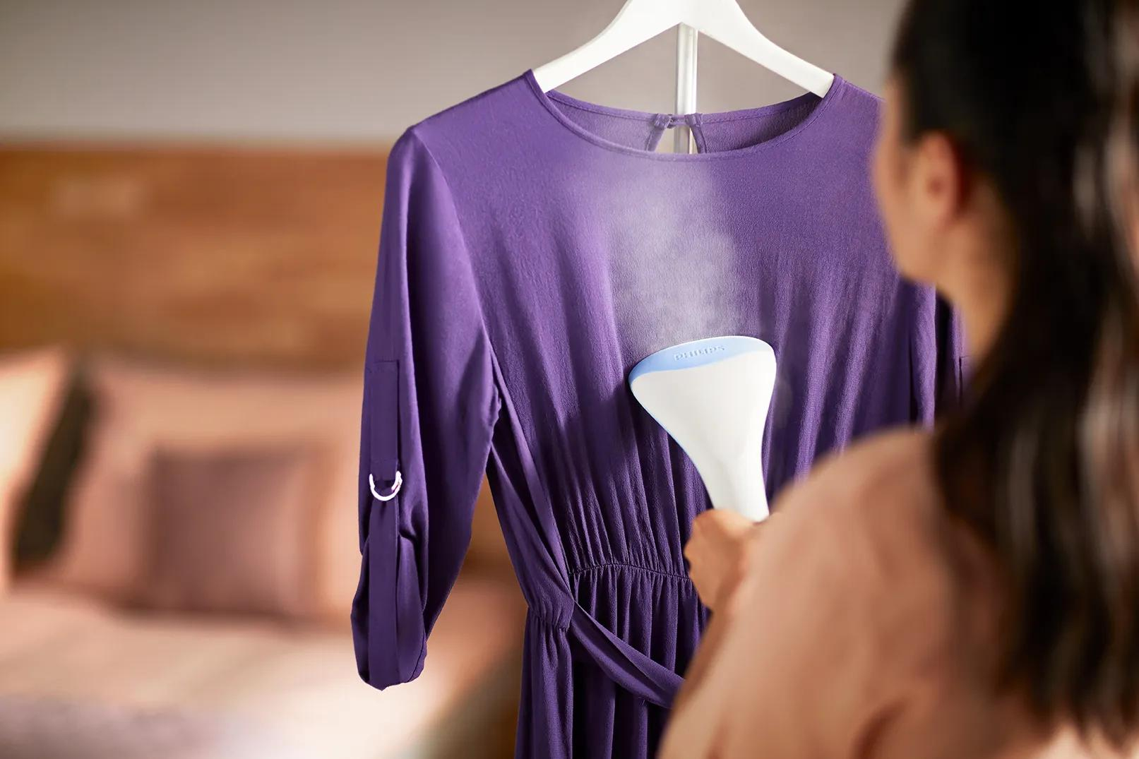 Philips GC482 Handheld garment steamer – image 7