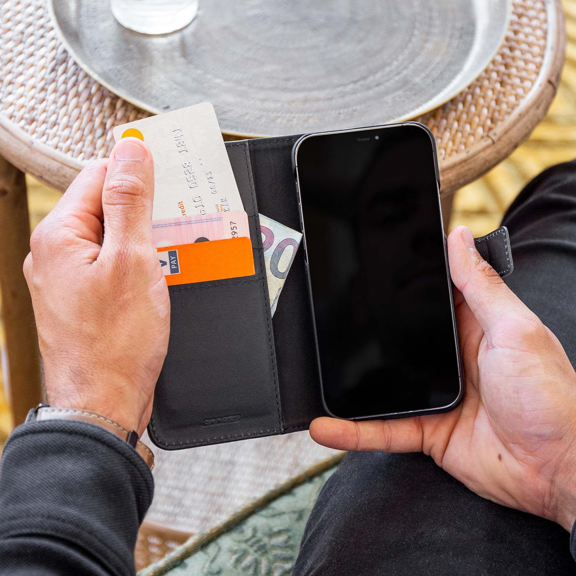 Accezz SH00064574 mobile phone case – image 2