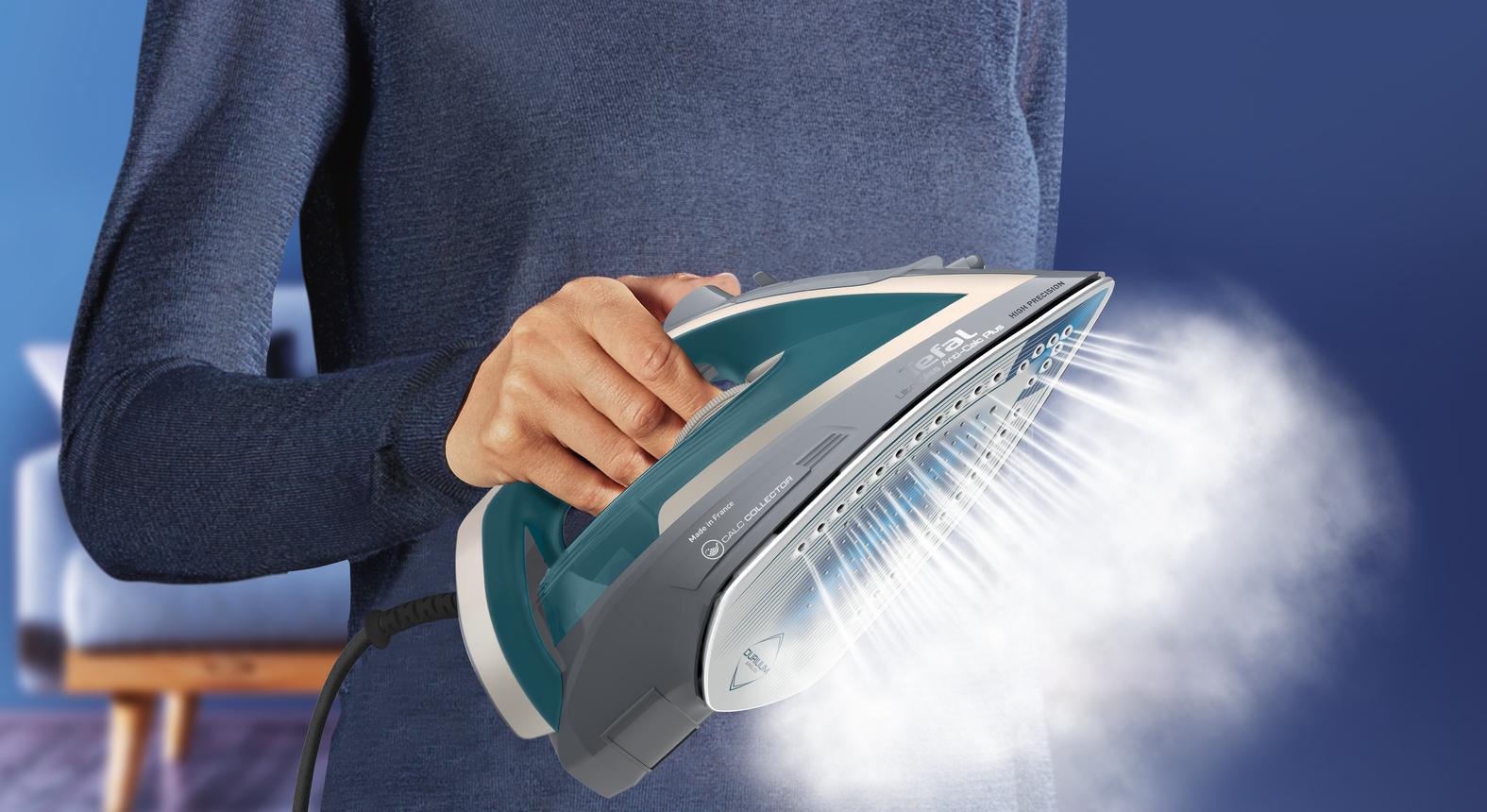Tefal Ultragliss Anti-Calc Plus FV6842 Steam iron – image 9