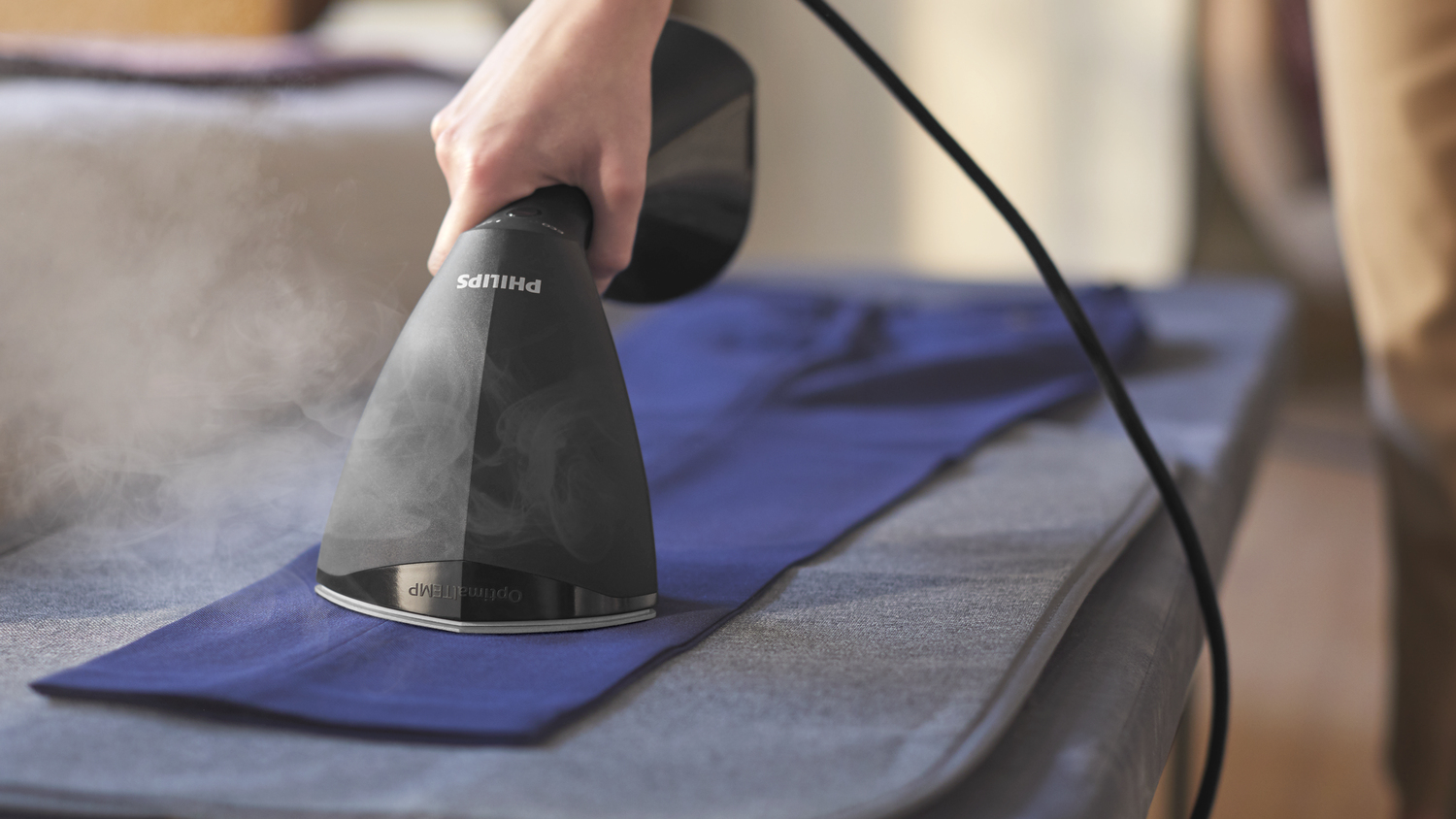 Philips 8000 series GC800/88 garment steamer – image 6