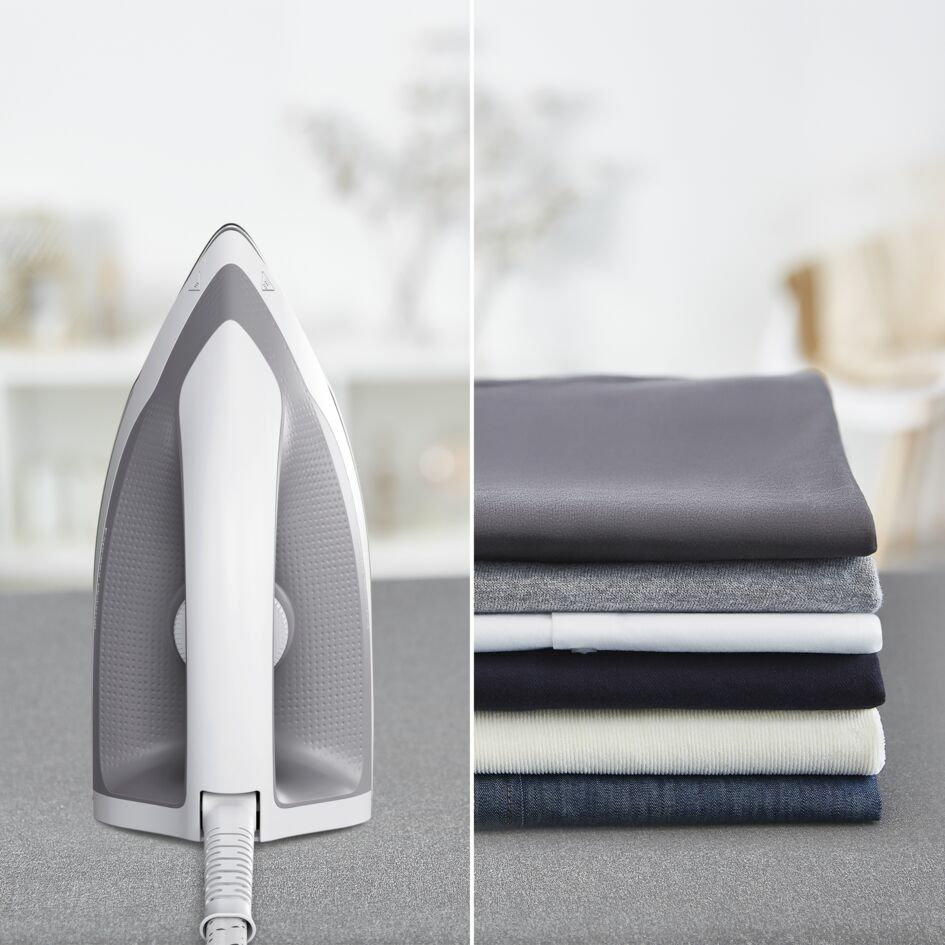 Tefal Express Optimal SV4111E0 steam ironing station – image 6