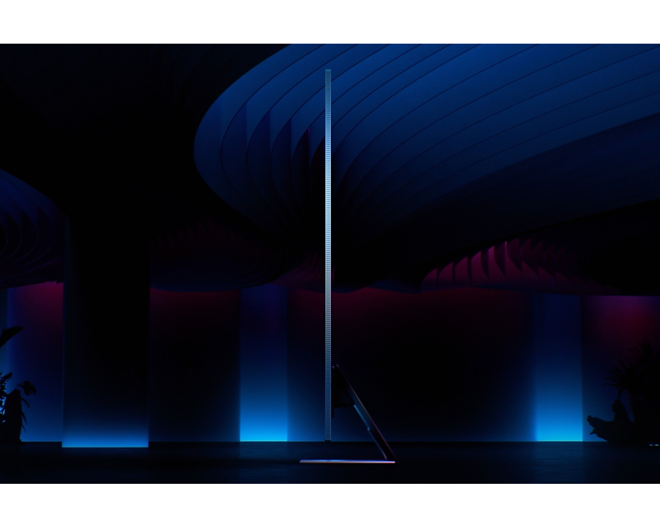 Samsung Series 7 QN55QN700BFXZX TV – image 7