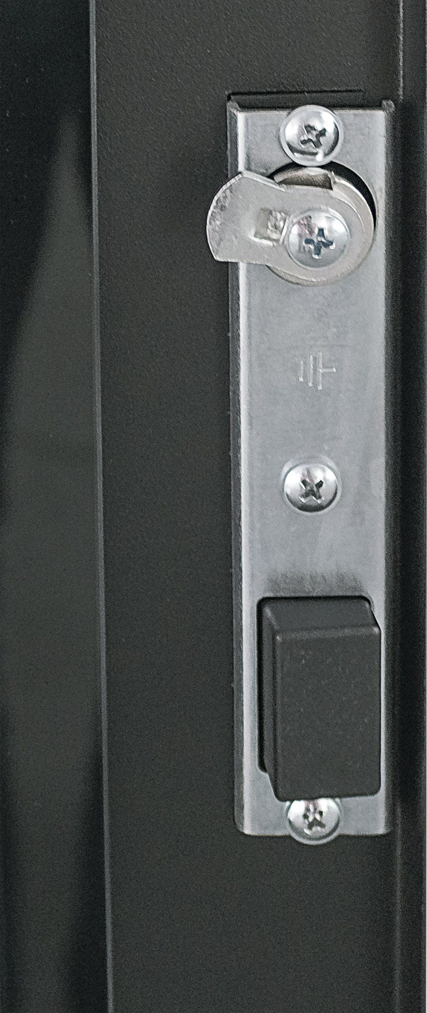 Intellinet 19" Network Cabinet - Free Standing, 22U – image 7