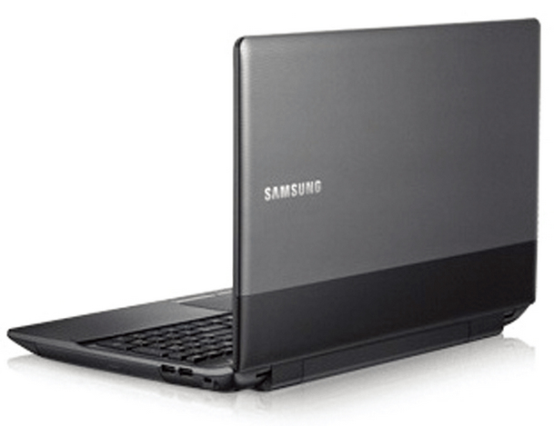 Samsung 3 NT300E5X Intel® Core™ i5 i5-3210M Laptop