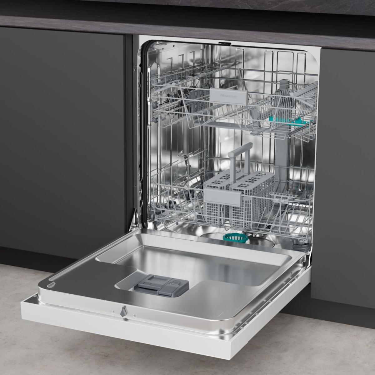 Hisense Built‐in 14‐place dishwasher with C energy class, quiet – image 3