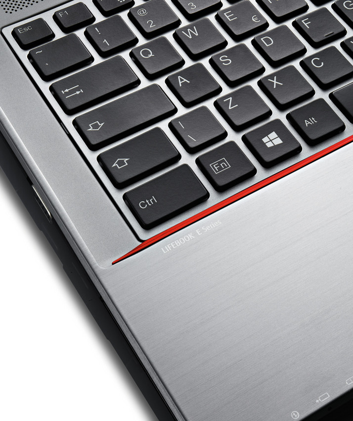 Fujitsu E744 + 3Y On Site – image 2
