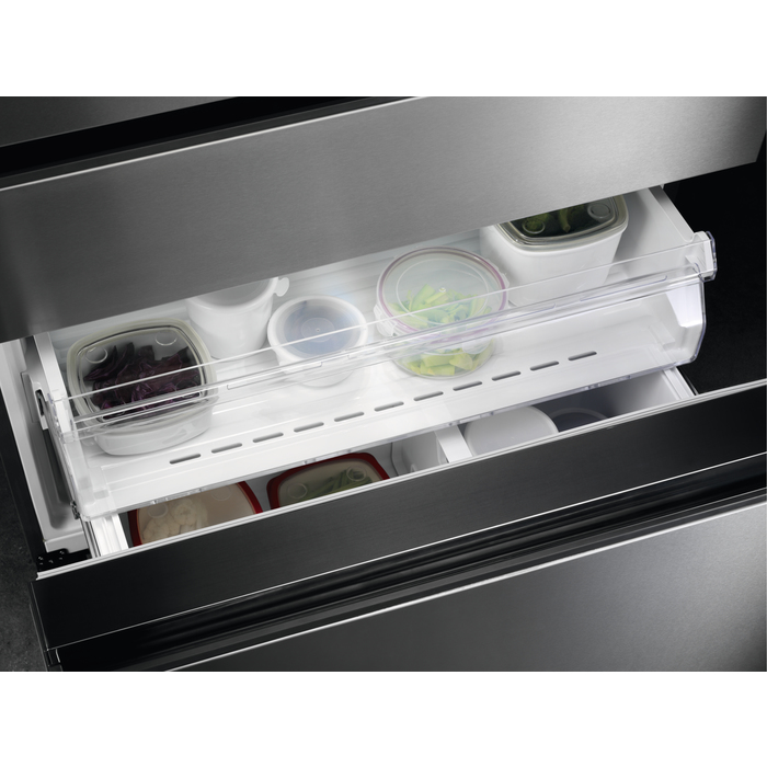 AEG RMB96726VX side-by-side refrigerator Freestanding – image 9