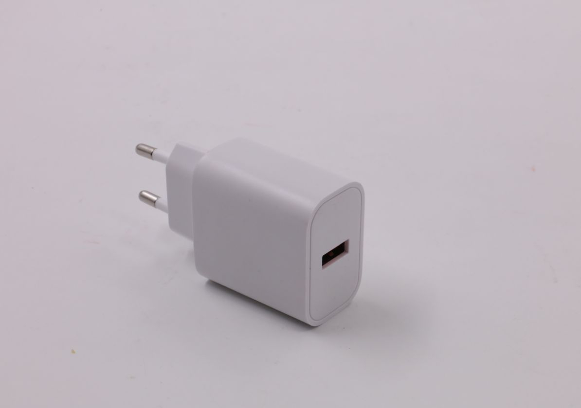 CoreParts MBXAP-AC0007 mobile device charger White AC Indoor – image 1
