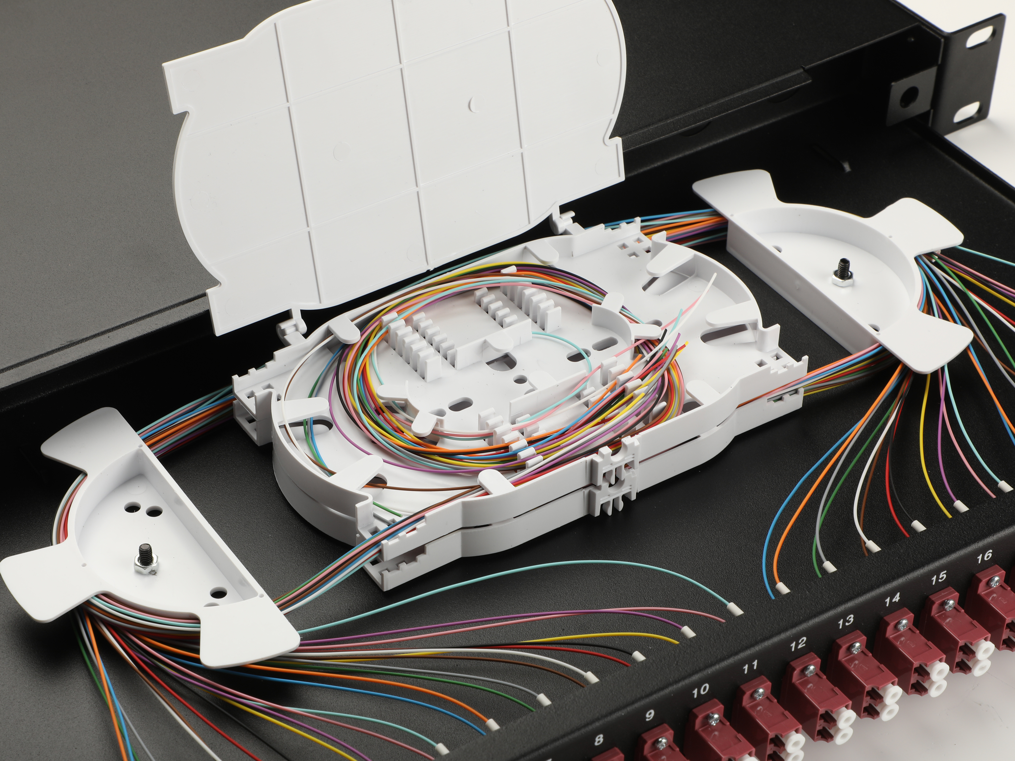 Equip LWL-Spleißkasten 24-Port LC-Duplex OM4 1U komplett  sw