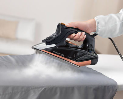 Rowenta DW9249D1 iron Steam iron Microsteam 430 Laser soleplate – image 3