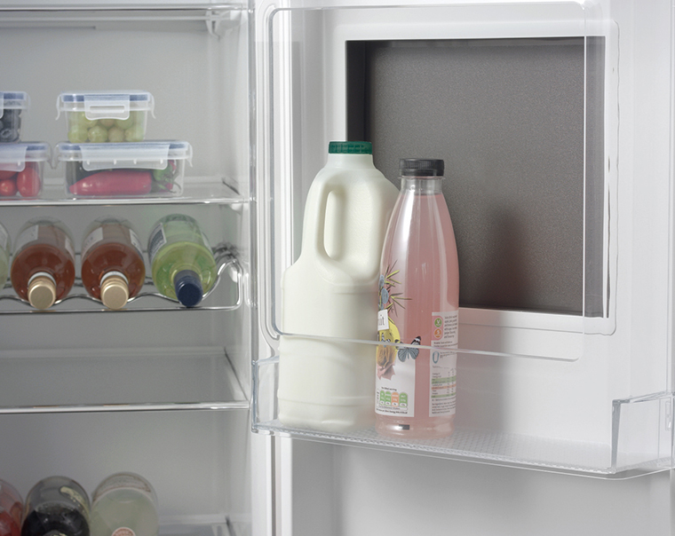Hisense RS694N4BB1 side-by-side refrigerator Freestanding – image 4