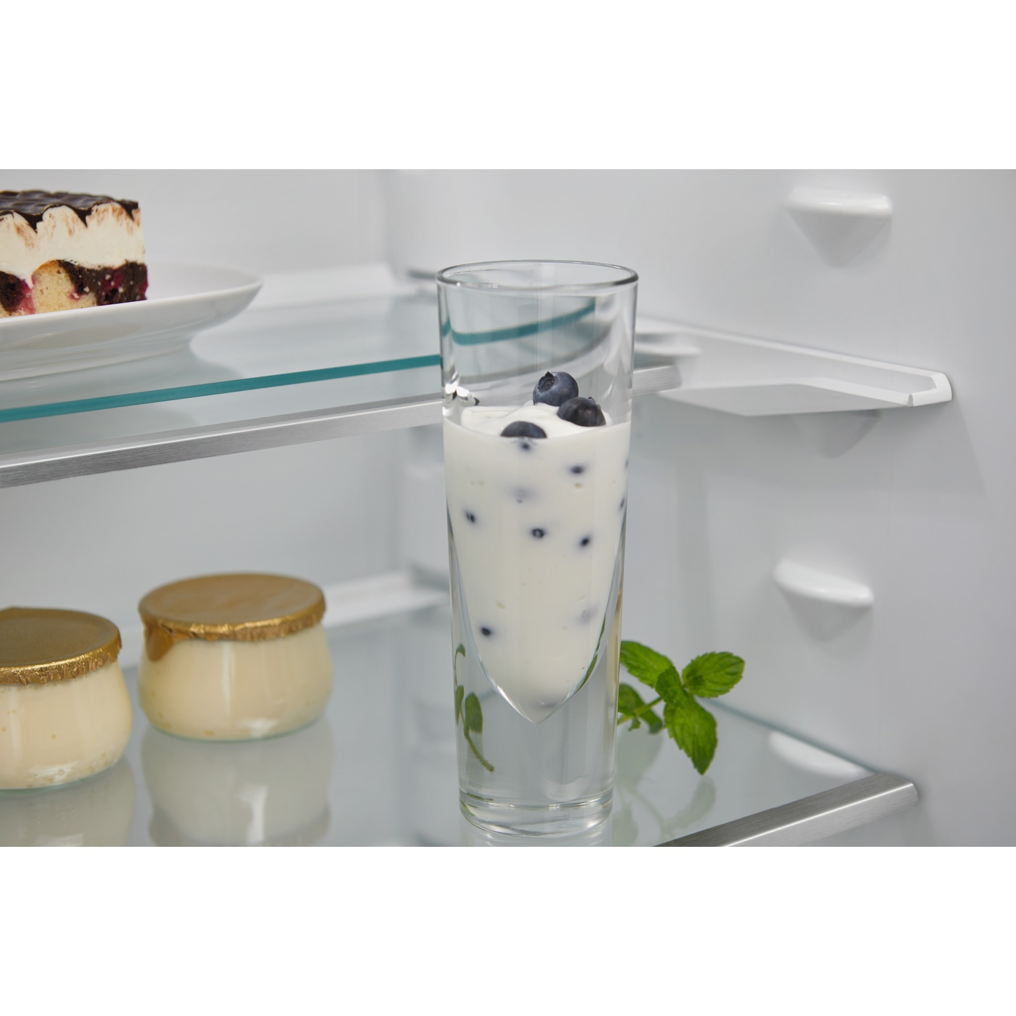 Electrolux LRB3DE18S fridge Undercounter – image 4