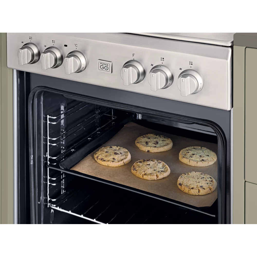 Indesit IS5V8GMW/E cooker Freestanding cooker Electric Ceramic hob White – image 8