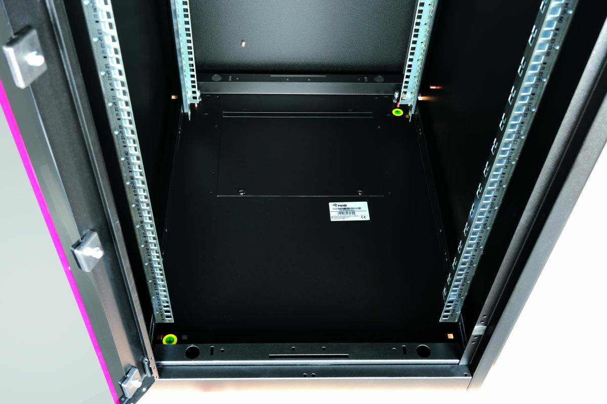 Equip Basic Flex 19' Cabinet, 22U – image 4