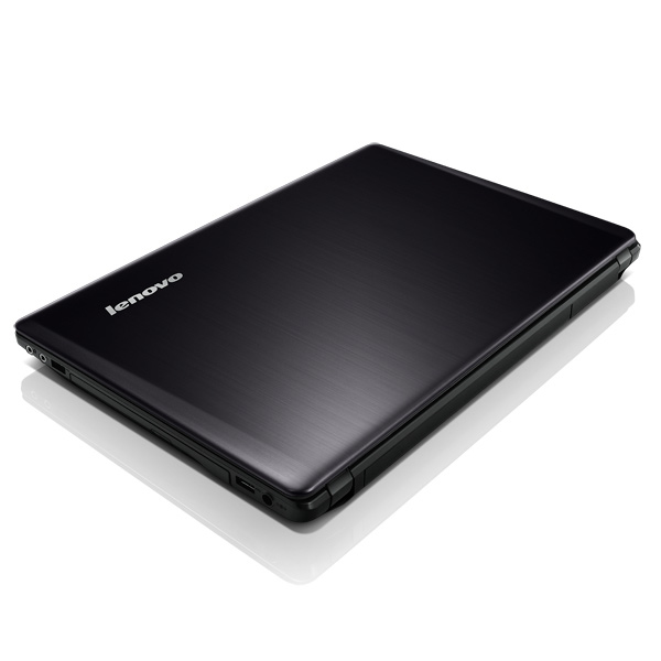 Lenovo IdeaPad Y485-AEI(T) AMD A8 A8-5550M Laptop – image 2
