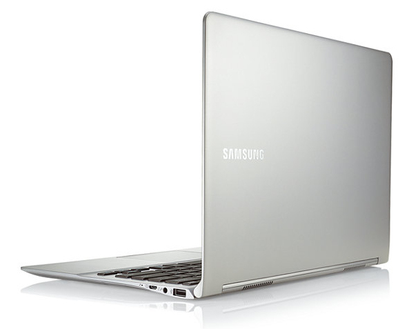 Samsung 9 NT900X3D-A53S laptop Intel® Core™ i5 i5-3317U – image 1